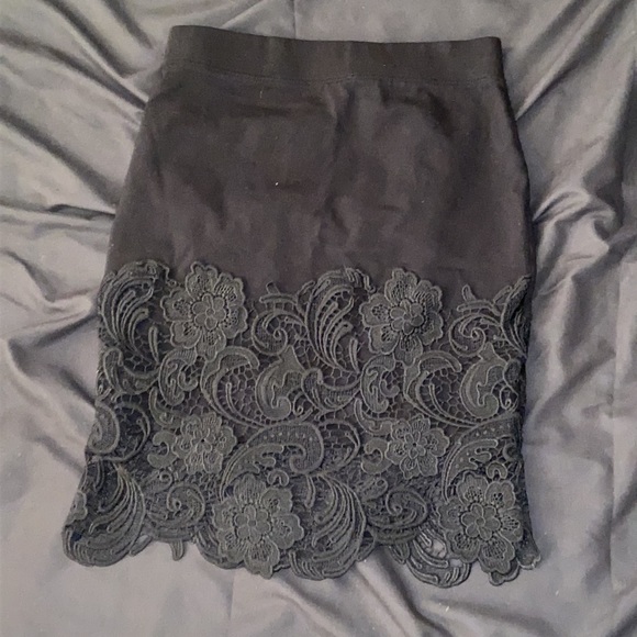 Haute Monde Black Skirt - Picture 2 of 2